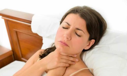 После удаления щитовидной железы у прооперированного пациента развивается пожизненный гипотиреоз послеоперационный